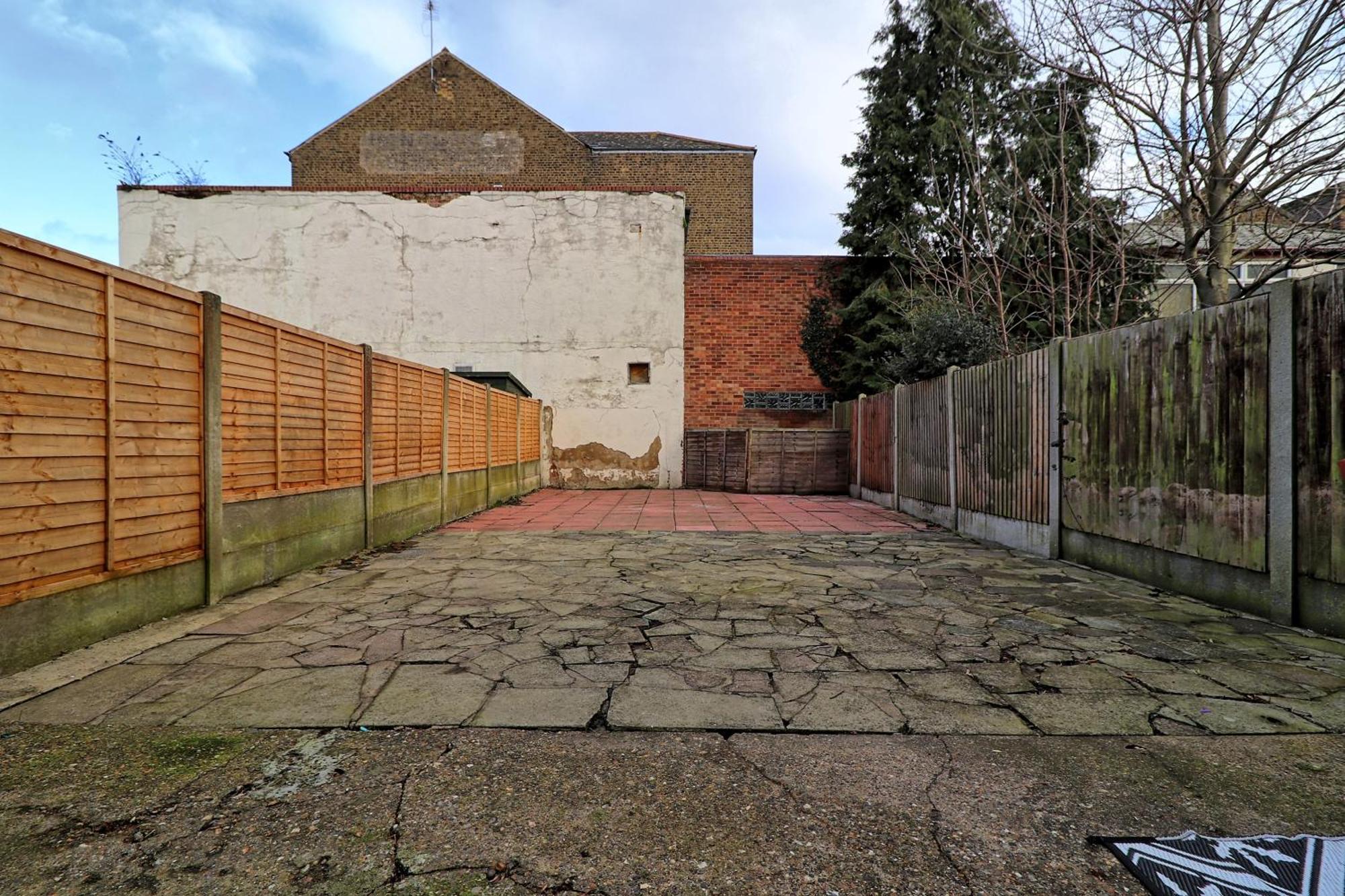 Beautiful Spacious Four Bedroom House With Parking For 2 Cars, 5 Minute Walk To Southend Station エクステリア 写真